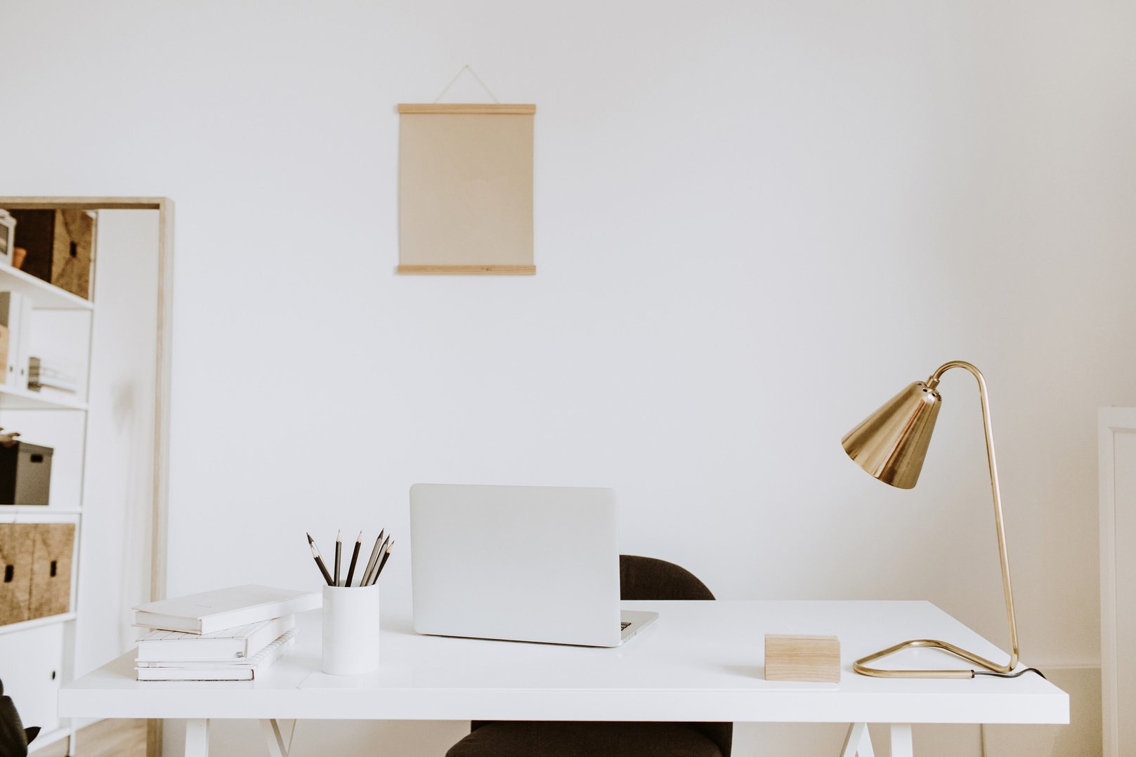 Minimalist Office Table